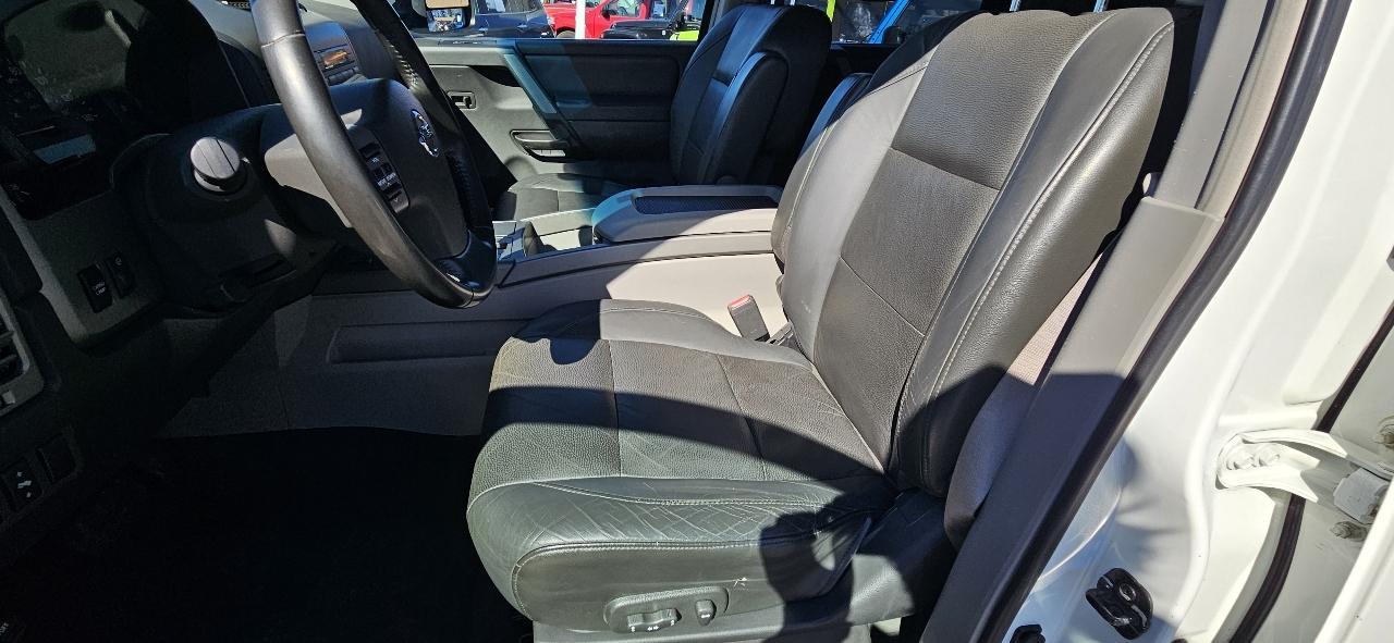 Nissan Titan LE Crew Cab 4WD 2004