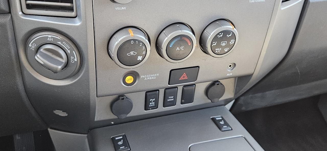 Nissan Titan LE Crew Cab 4WD 2004