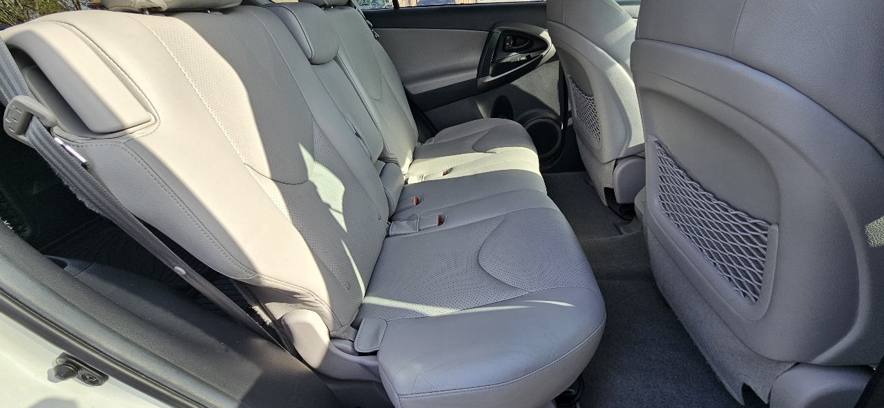 Toyota RAV4 4WD 4dr V6 Limited (Natl) 2012