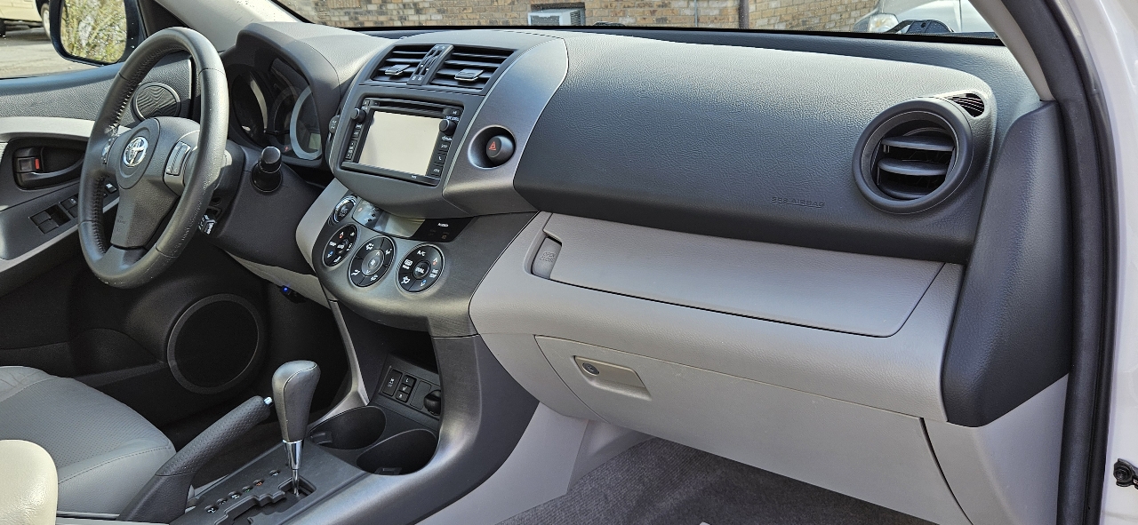 Toyota RAV4 4WD 4dr V6 Limited (Natl) 2012