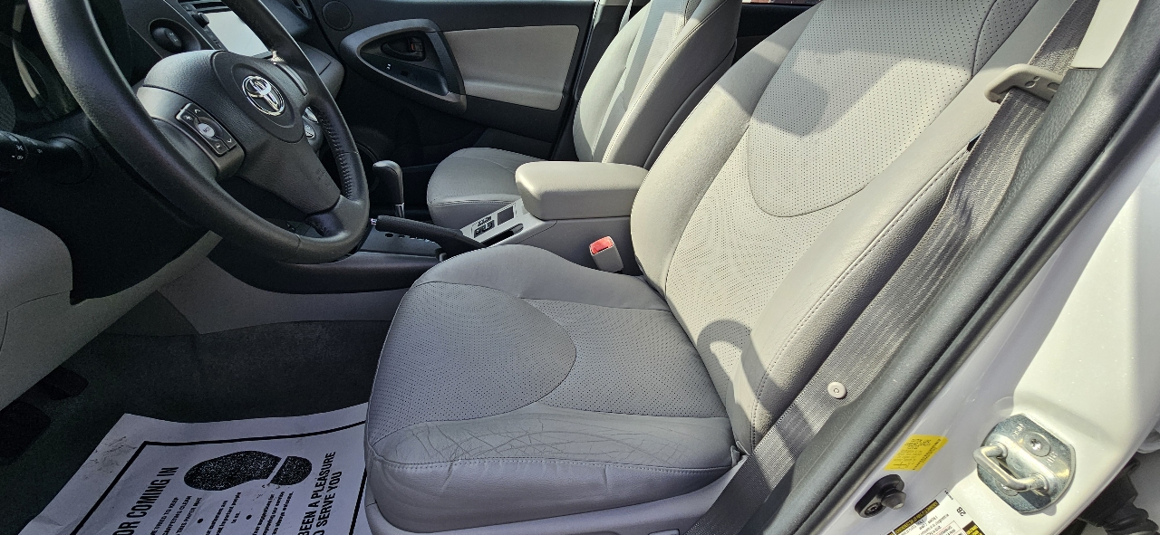 Toyota RAV4 4WD 4dr V6 Limited (Natl) 2012