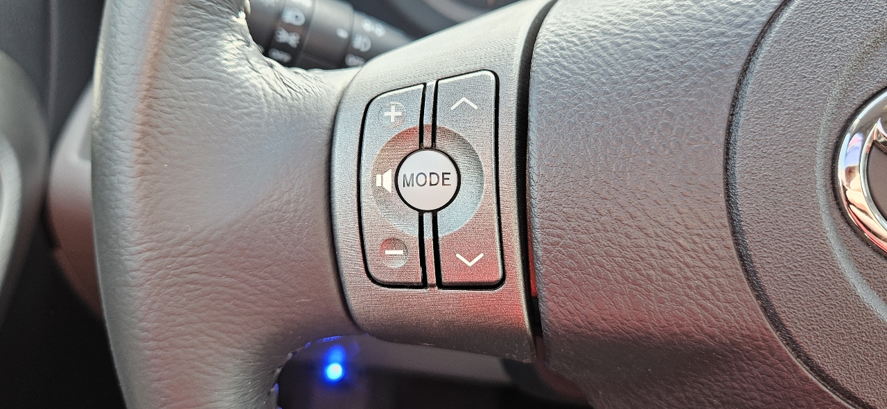 Toyota RAV4 4WD 4dr V6 Limited (Natl) 2012