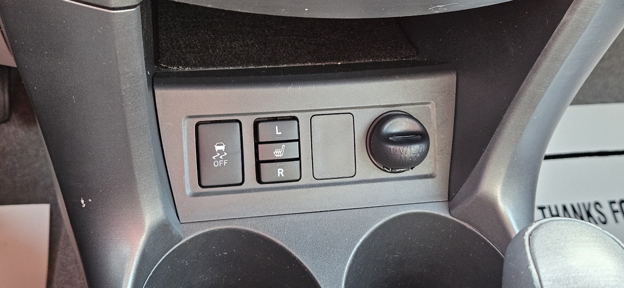 Toyota RAV4 4WD 4dr V6 Limited (Natl) 2012