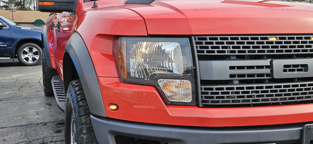 Ford F-150 4WD SuperCrew 145" SVT Raptor 2011