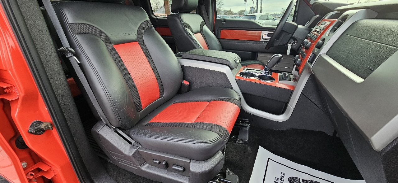 Ford F-150 4WD SuperCrew 145" SVT Raptor 2011