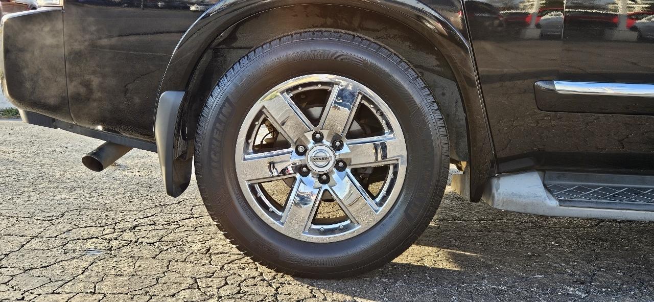 Nissan Armada 2WD 4dr Platinum 2014