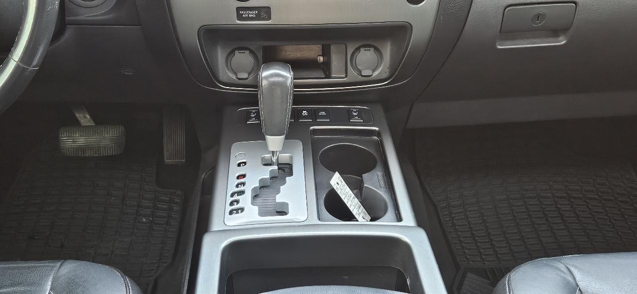 Nissan Armada 2WD 4dr Platinum 2014