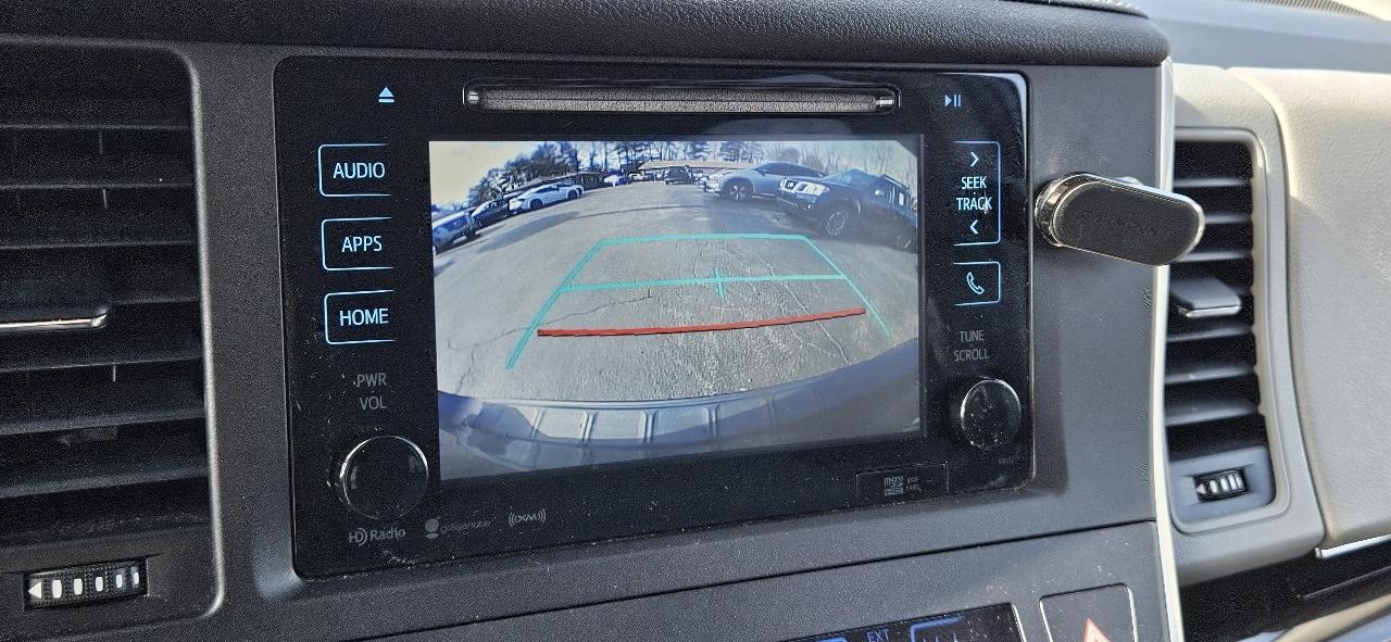 Toyota Sienna XLE Auto Access Seat FWD 7-Passenger (Natl) 2017