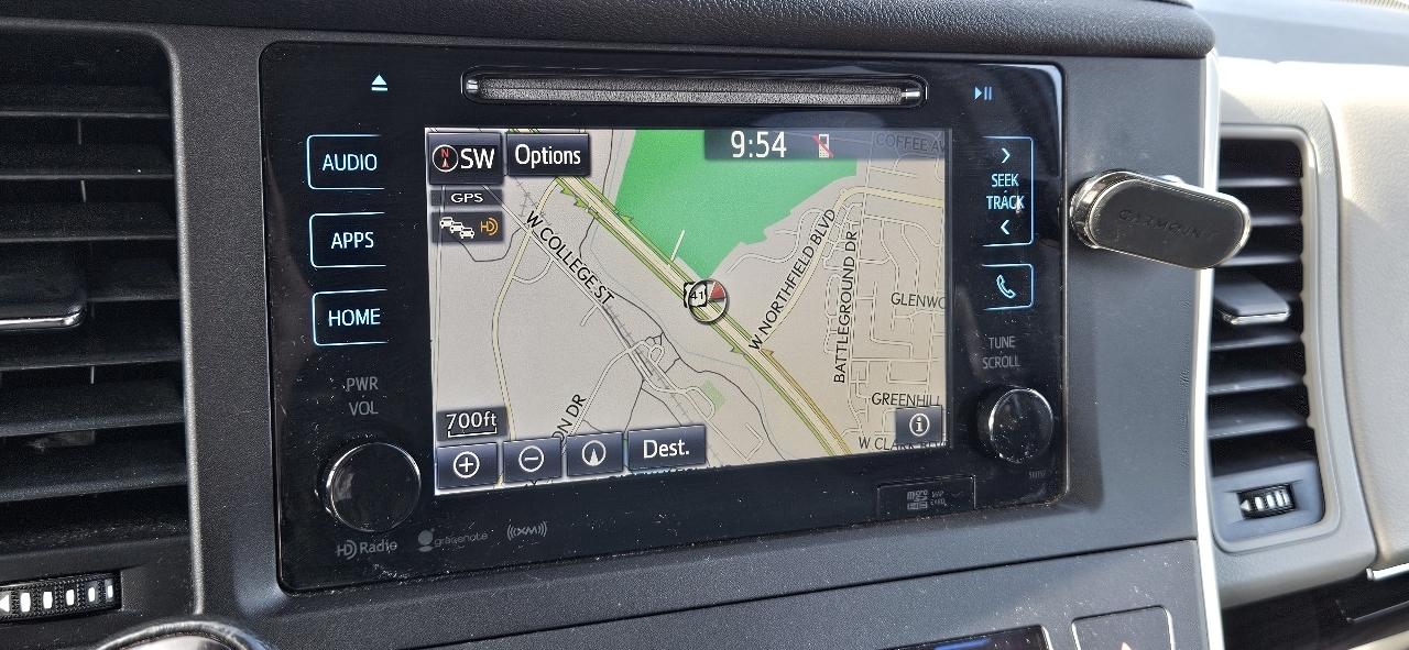 Toyota Sienna XLE Auto Access Seat FWD 7-Passenger (Natl) 2017