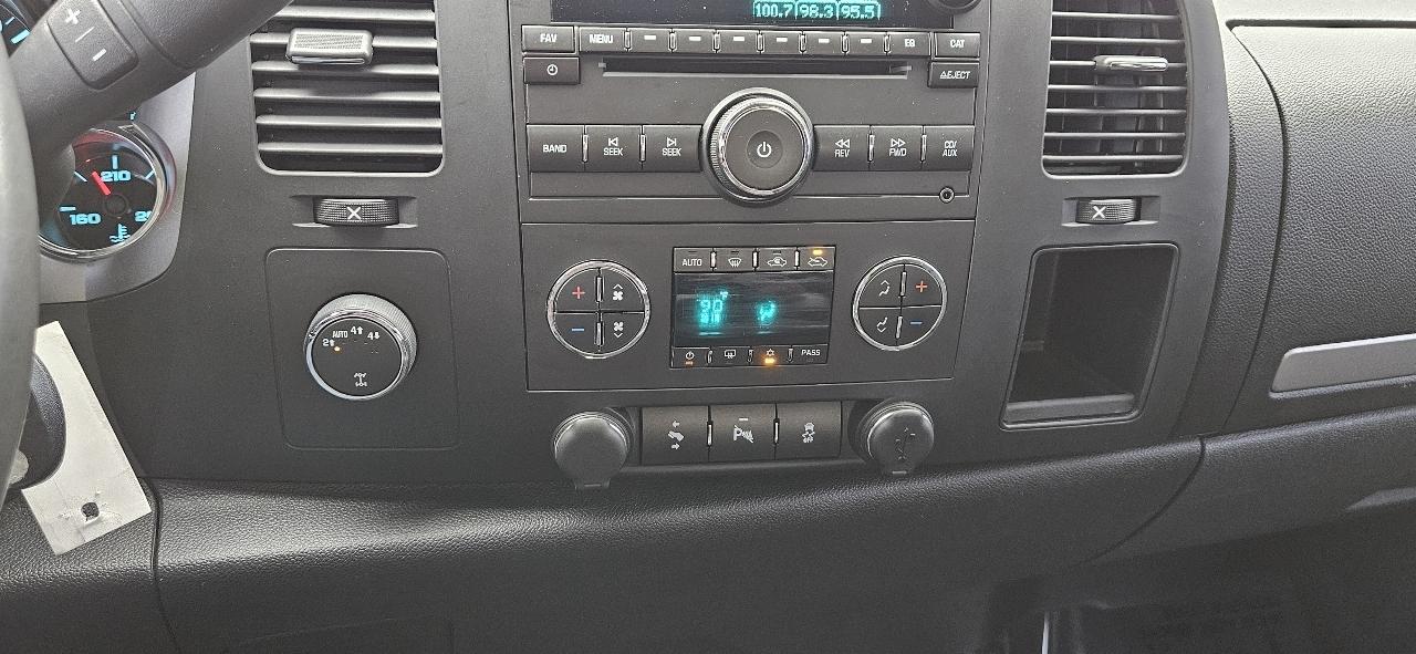 Chevrolet Silverado 1500 4WD Crew Cab 143.5" LT 2013