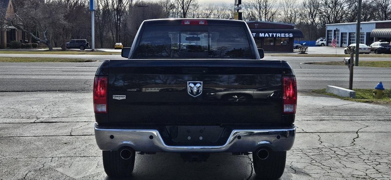 RAM 1500 2WD Quad Cab 140.5" Laramie 2012