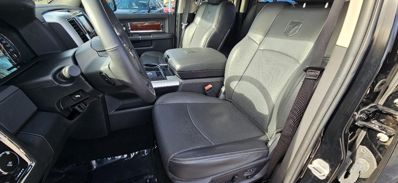 RAM 1500 2WD Quad Cab 140.5" Laramie 2012