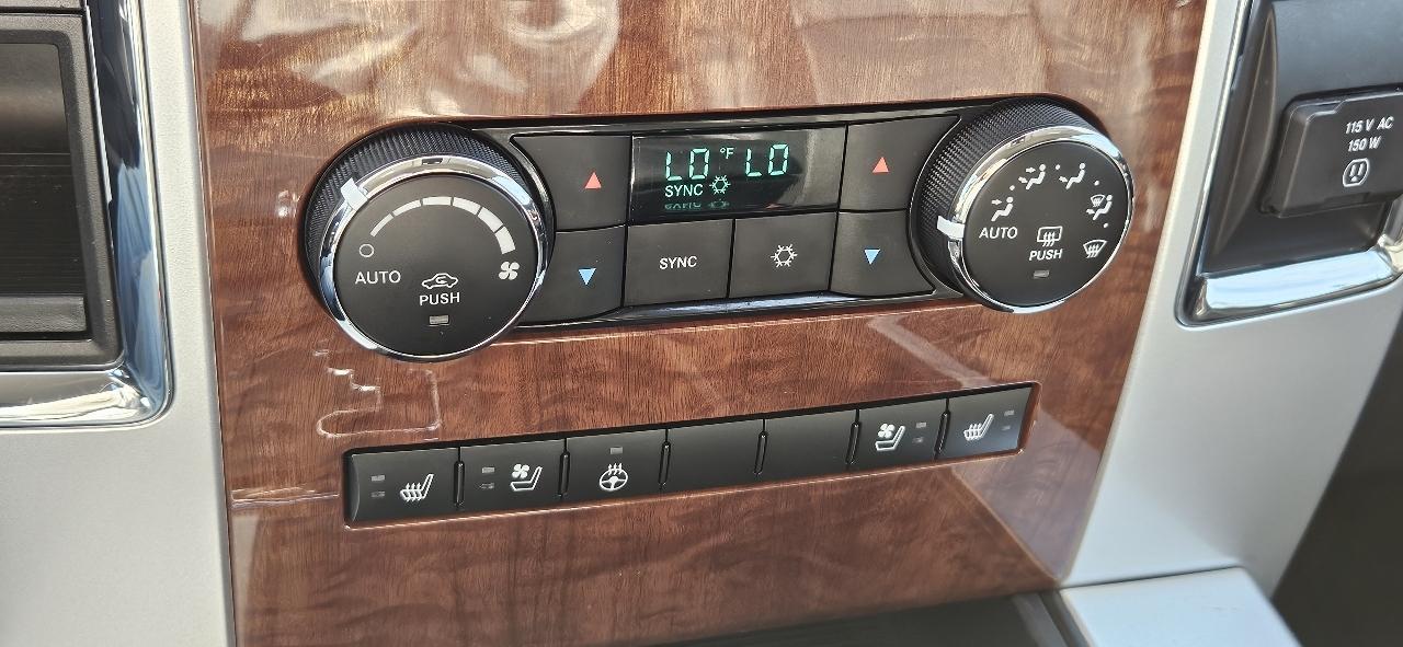 RAM 1500 2WD Quad Cab 140.5" Laramie 2012