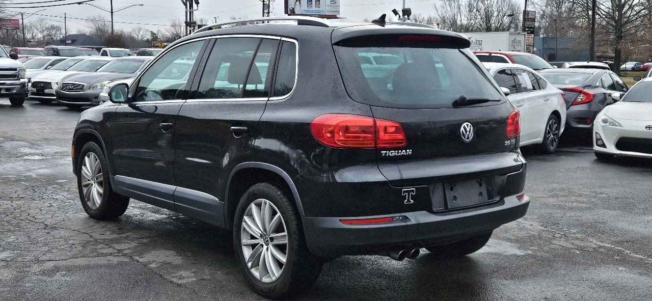 Volkswagen Tiguan 2WD 4dr Auto SE w/Sunroof & Nav 2012