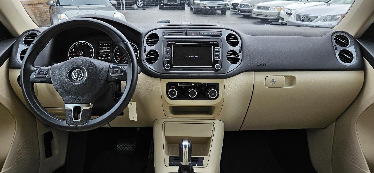 Volkswagen Tiguan 2WD 4dr Auto SE w/Sunroof & Nav 2012