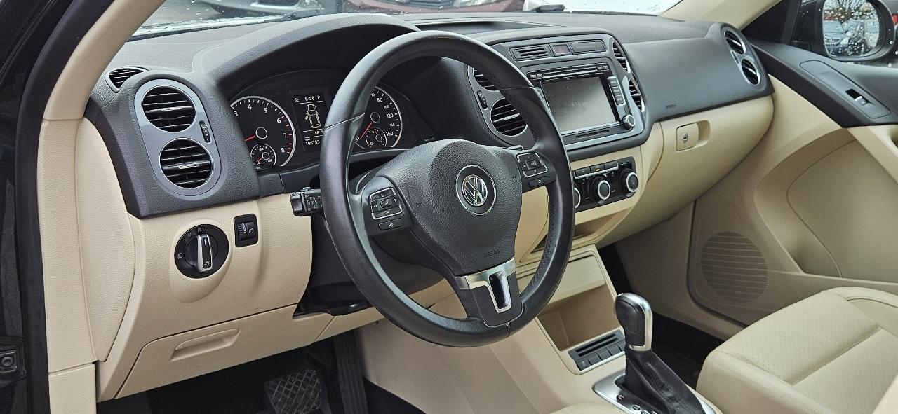 Volkswagen Tiguan 2WD 4dr Auto SE w/Sunroof & Nav 2012