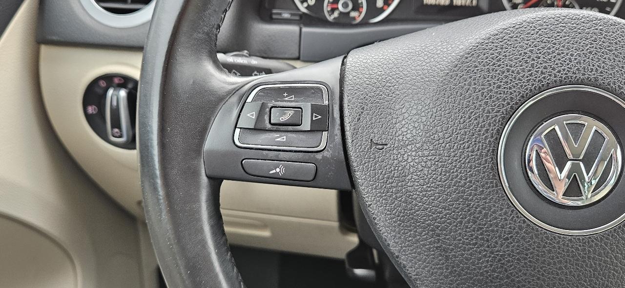 Volkswagen Tiguan 2WD 4dr Auto SE w/Sunroof & Nav 2012