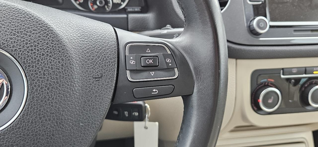 Volkswagen Tiguan 2WD 4dr Auto SE w/Sunroof & Nav 2012