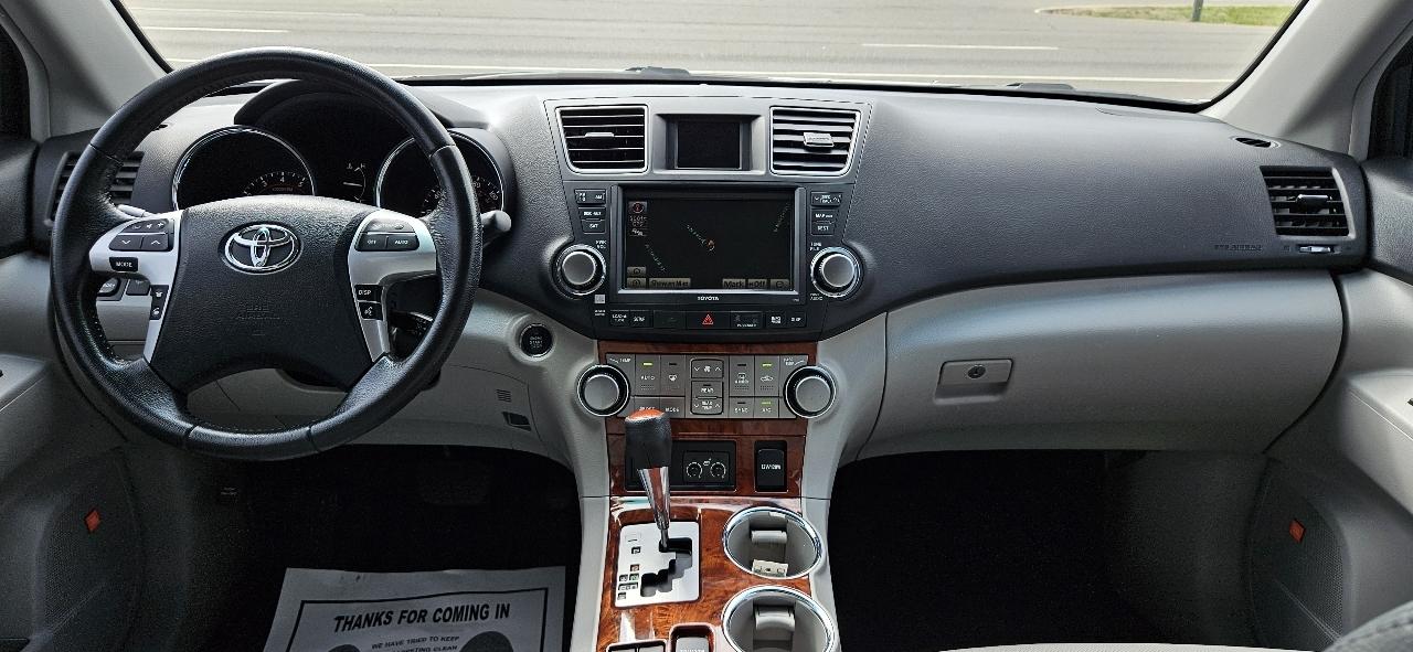 Toyota Highlander 4WD 4dr V6 Limited (Natl) 2012