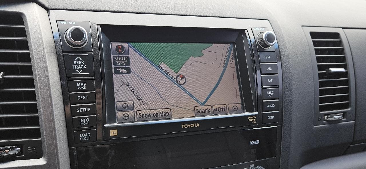 Toyota Sequoia 4WD 5.7L Platinum (Natl) 2012