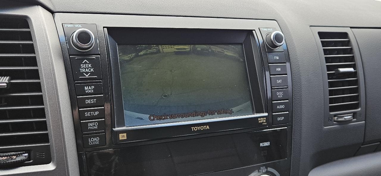 Toyota Sequoia 4WD 5.7L Platinum (Natl) 2012