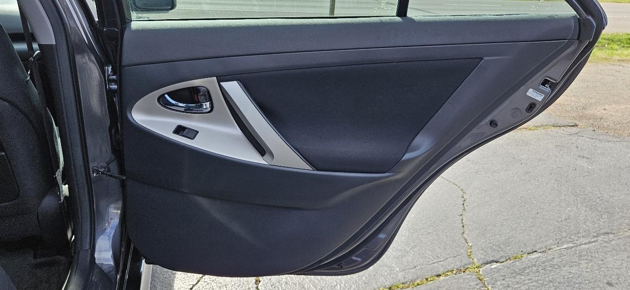 Toyota Camry 4dr Sdn I4 Auto SE (Natl) 2008