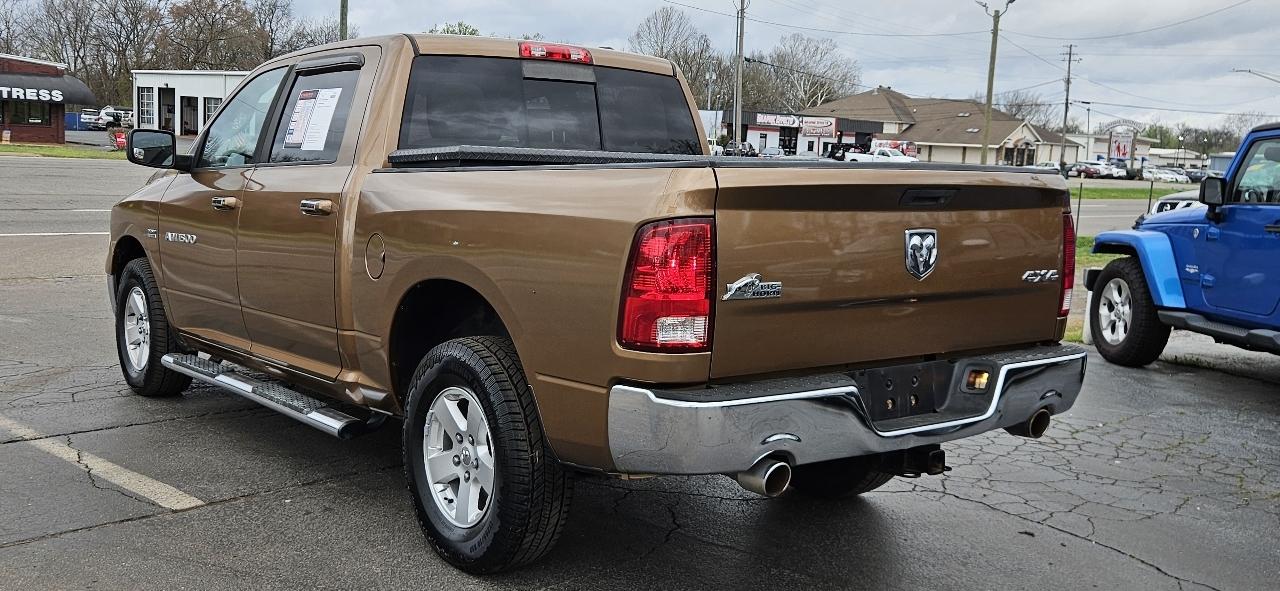 RAM 1500 4WD Crew Cab 140.5" Big Horn 2011