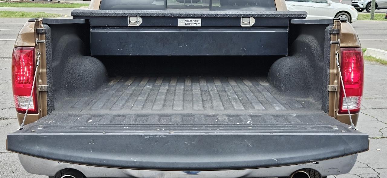 RAM 1500 4WD Crew Cab 140.5" Big Horn 2011