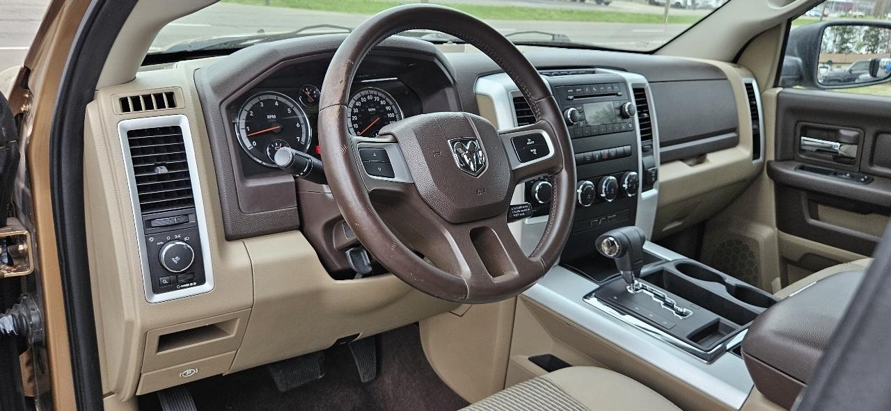 RAM 1500 4WD Crew Cab 140.5" Big Horn 2011