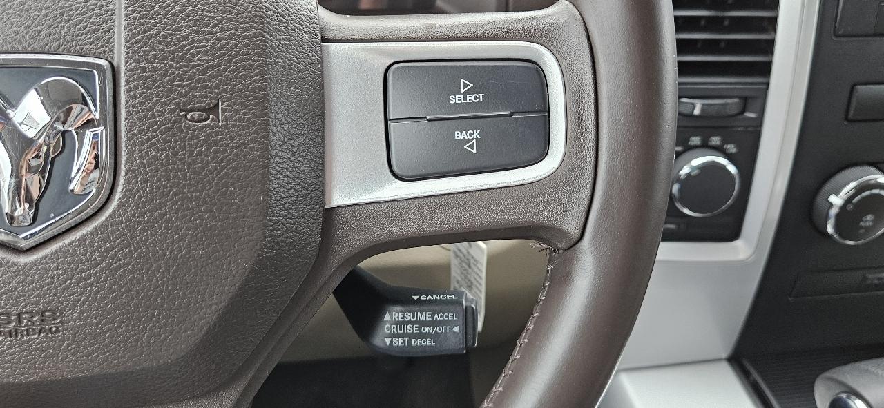 RAM 1500 4WD Crew Cab 140.5" Big Horn 2011