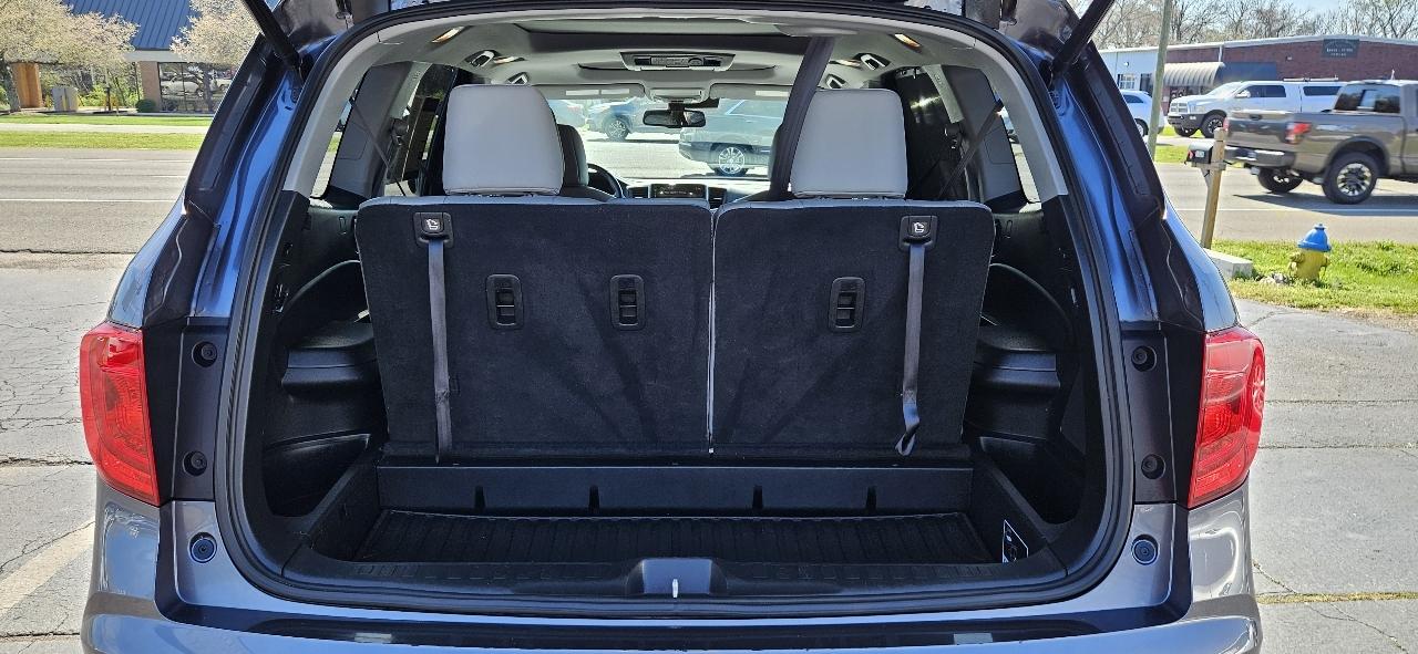 Honda Pilot AWD 4dr Elite w/RES & Navi 2016