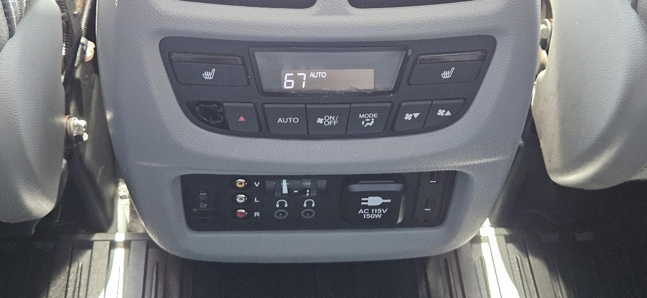 Honda Pilot AWD 4dr Elite w/RES & Navi 2016