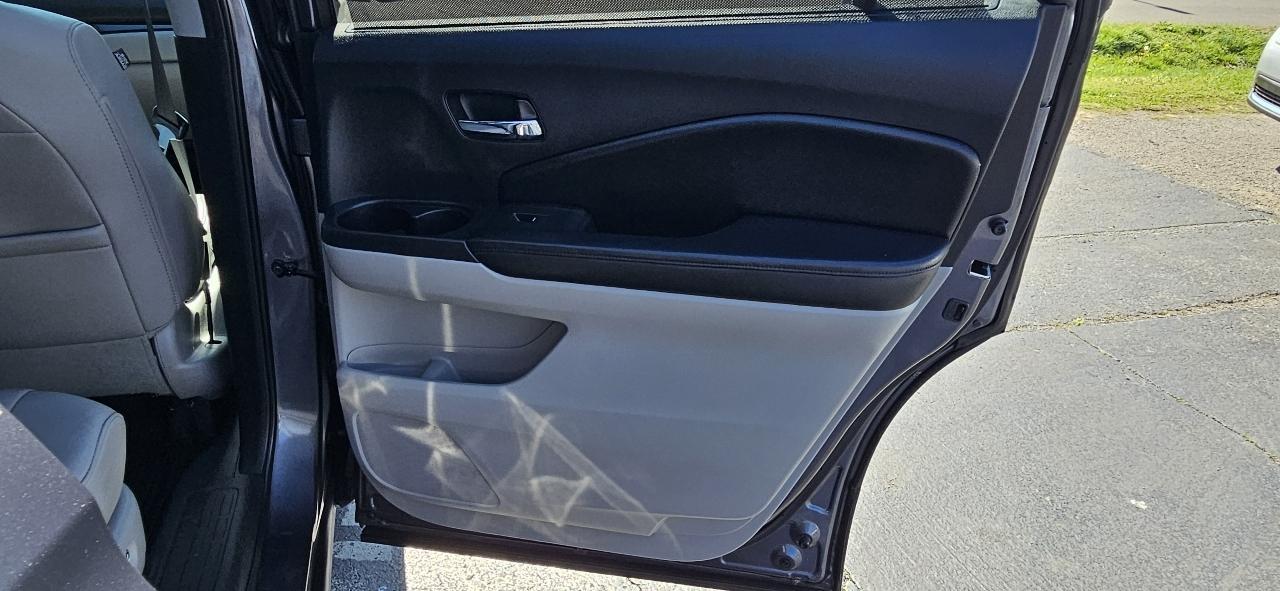 Honda Pilot AWD 4dr Elite w/RES & Navi 2016