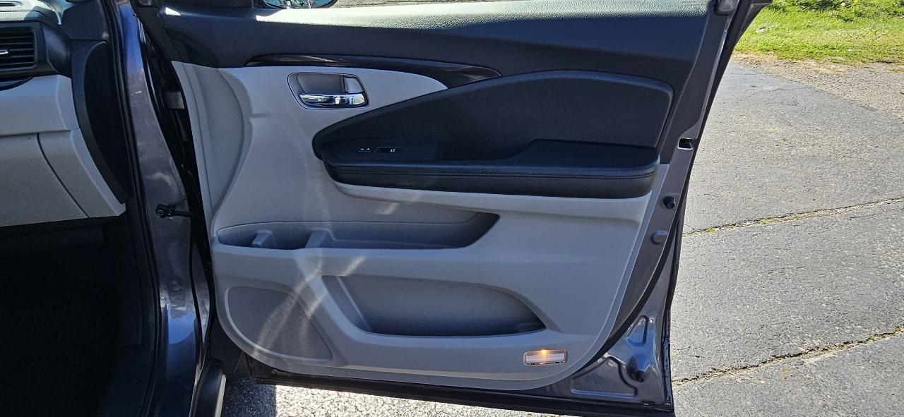 Honda Pilot AWD 4dr Elite w/RES & Navi 2016