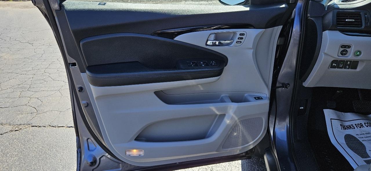 Honda Pilot AWD 4dr Elite w/RES & Navi 2016