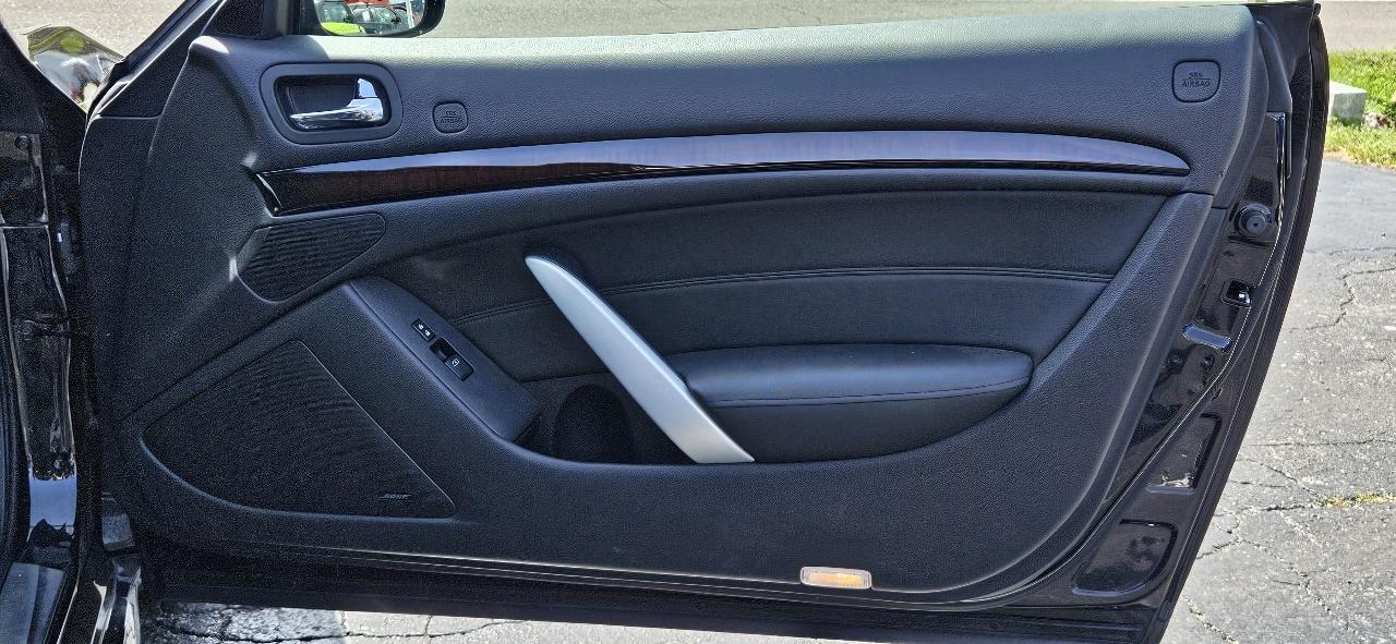 Infiniti G37 Convertible 2dr Sport 2012