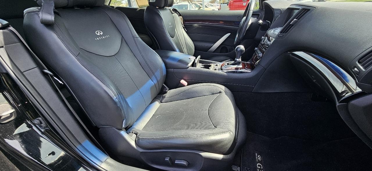 Infiniti G37 Convertible 2dr Sport 2012
