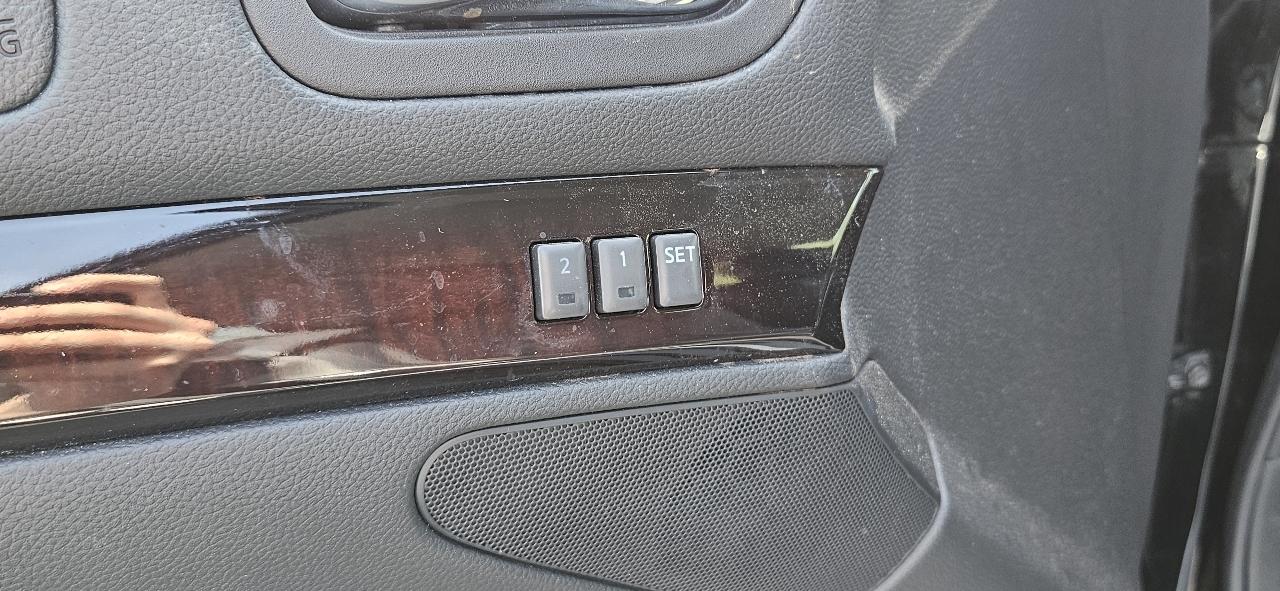 Infiniti G37 Convertible 2dr Sport 2012