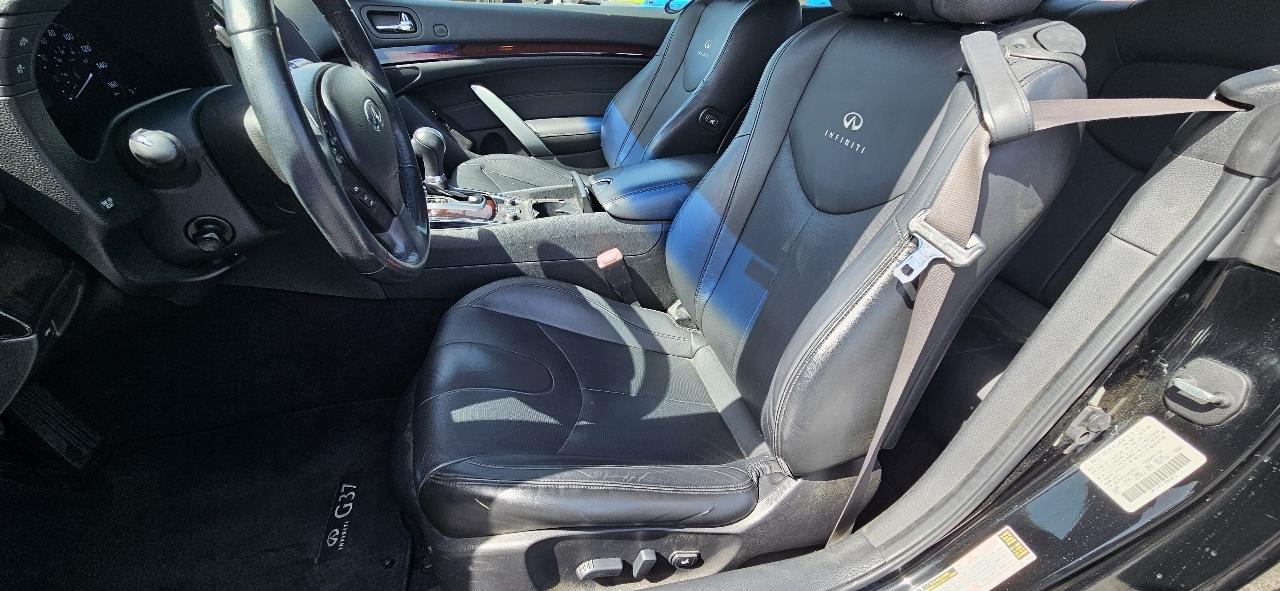 Infiniti G37 Convertible 2dr Sport 2012