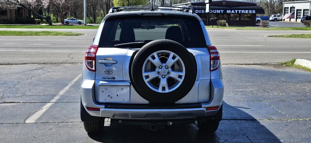 Toyota RAV4 FWD 4dr 4-cyl 4-Spd AT (Natl) 2011