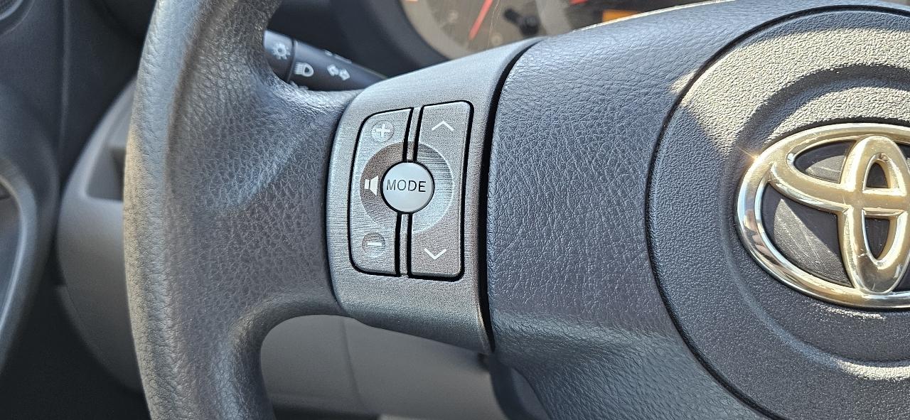 Toyota RAV4 FWD 4dr 4-cyl 4-Spd AT (Natl) 2011