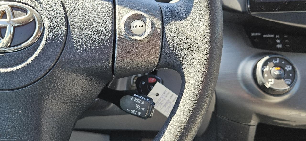 Toyota RAV4 FWD 4dr 4-cyl 4-Spd AT (Natl) 2011