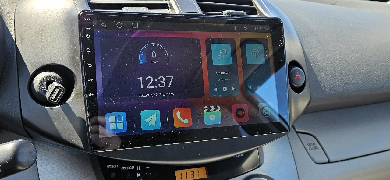 Toyota RAV4 FWD 4dr 4-cyl 4-Spd AT (Natl) 2011