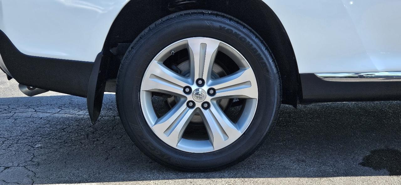 Toyota Highlander 4WD 4dr V6 Limited (Natl) 2013