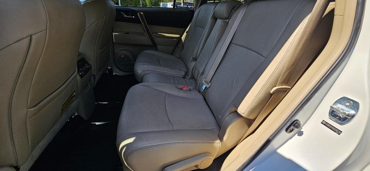Toyota Highlander 4WD 4dr V6 Limited (Natl) 2013