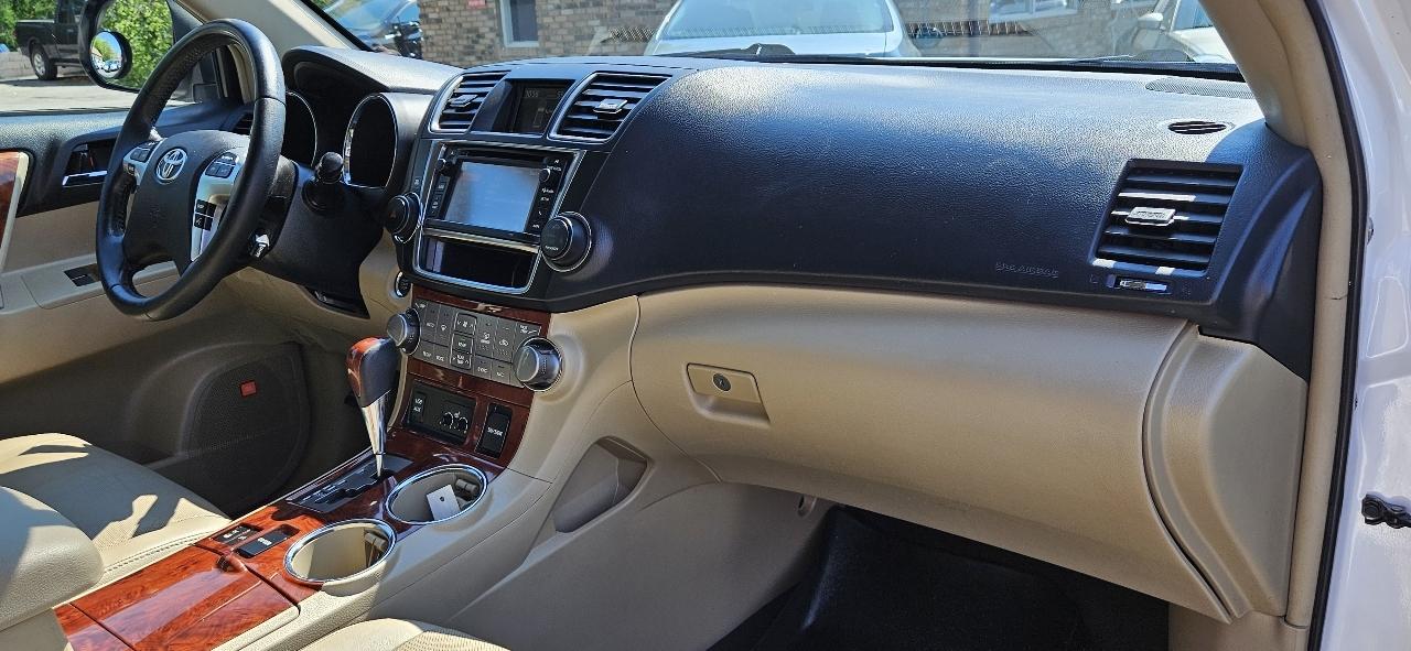 Toyota Highlander 4WD 4dr V6 Limited (Natl) 2013