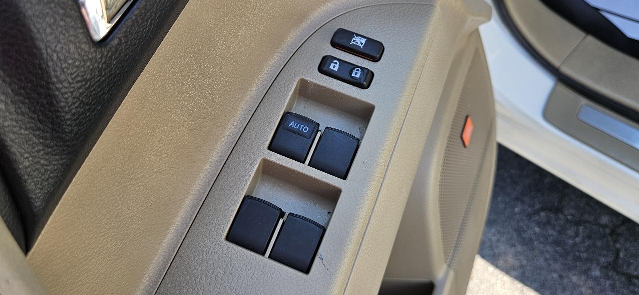 Toyota Highlander 4WD 4dr V6 Limited (Natl) 2013