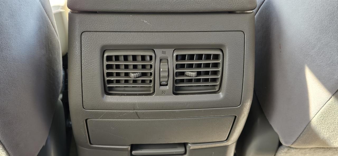 Toyota Highlander FWD 4dr Base (Natl) 2008