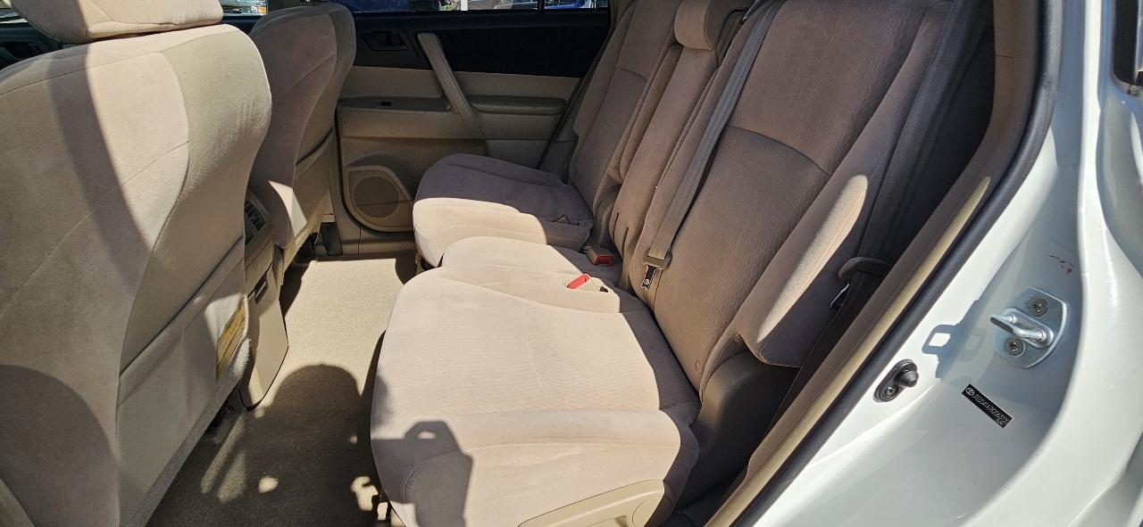 Toyota Highlander FWD 4dr Base (Natl) 2008