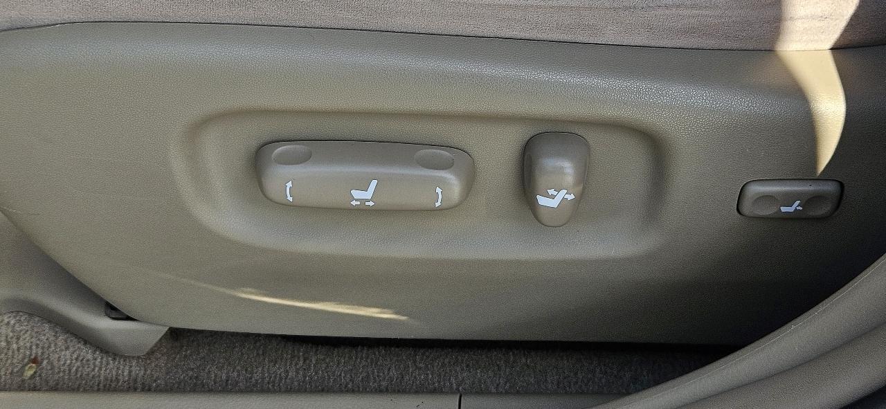 Toyota Highlander FWD 4dr Base (Natl) 2008